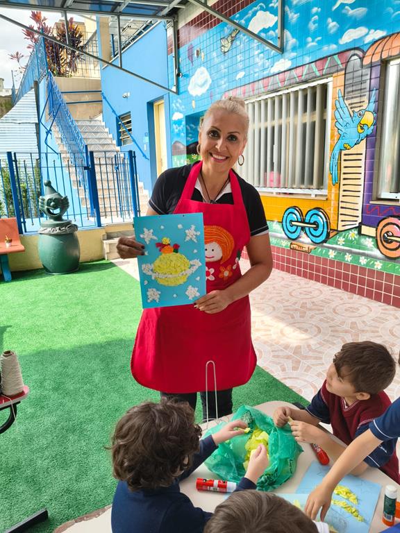Oficina de Artes - M�s das Crian�as Santa Gema