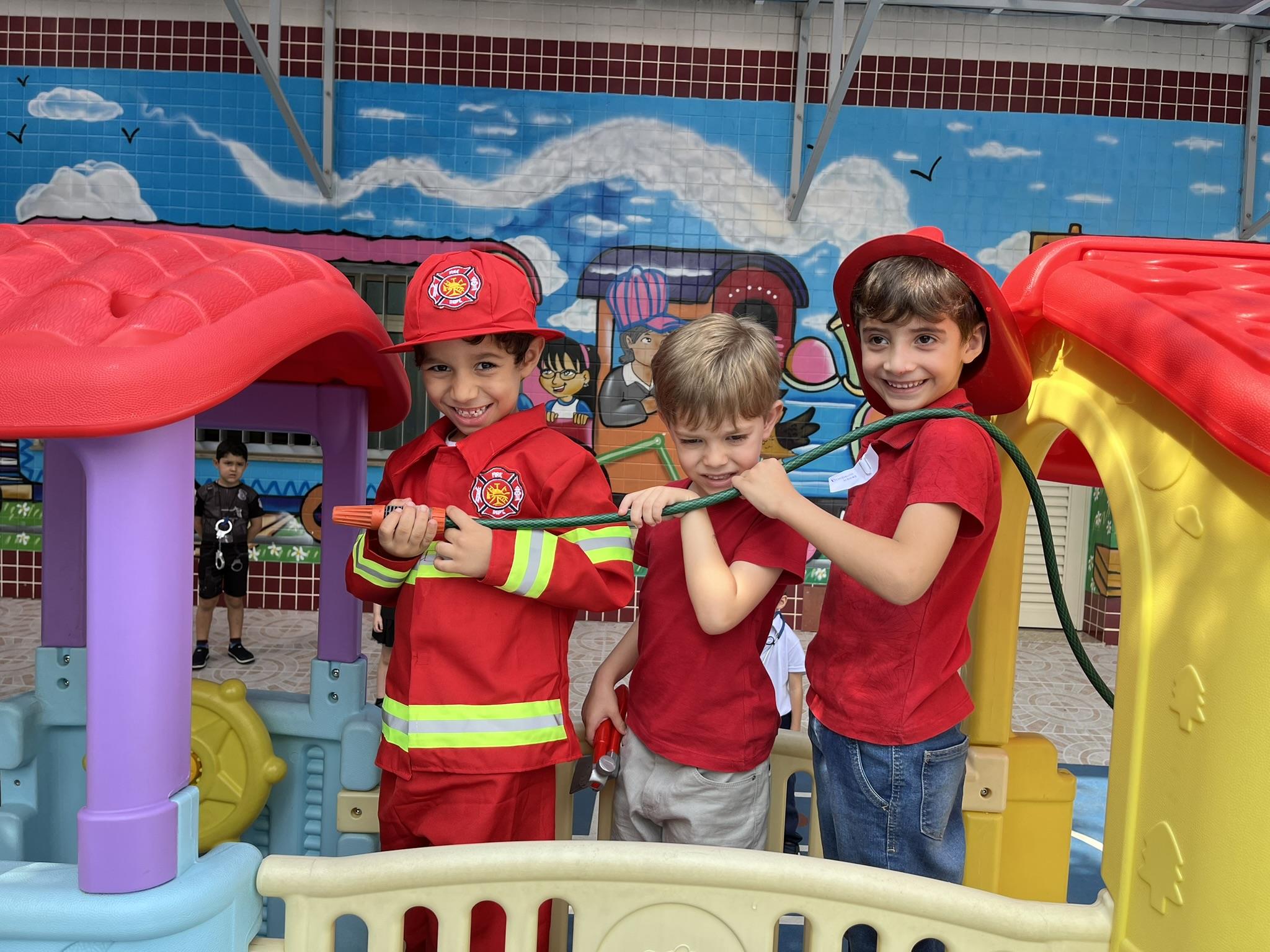 Ed Infantil - Dia das Profiss�es Santa Gema