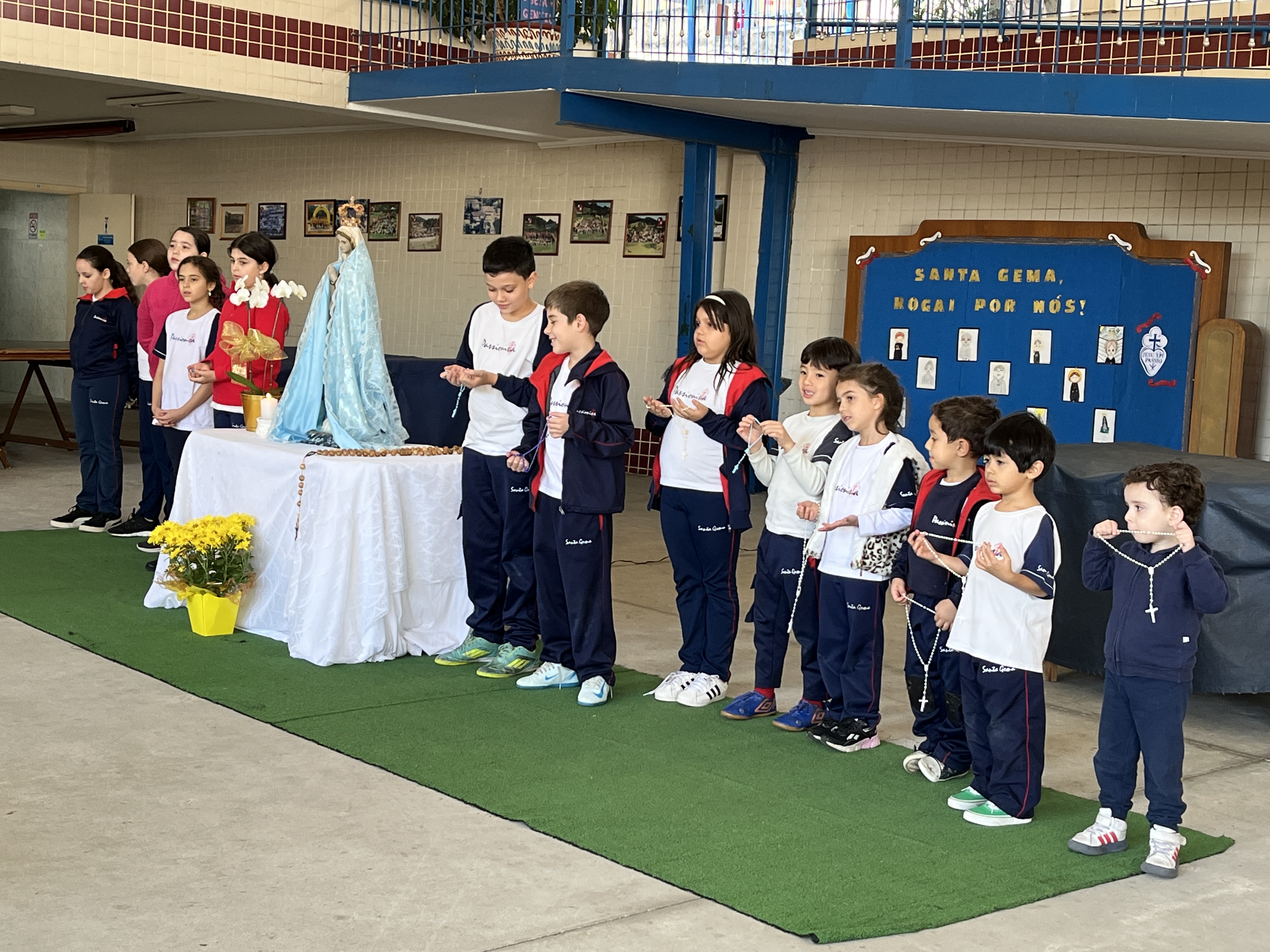 Coroao de Nossa Senhora Santa Gema
