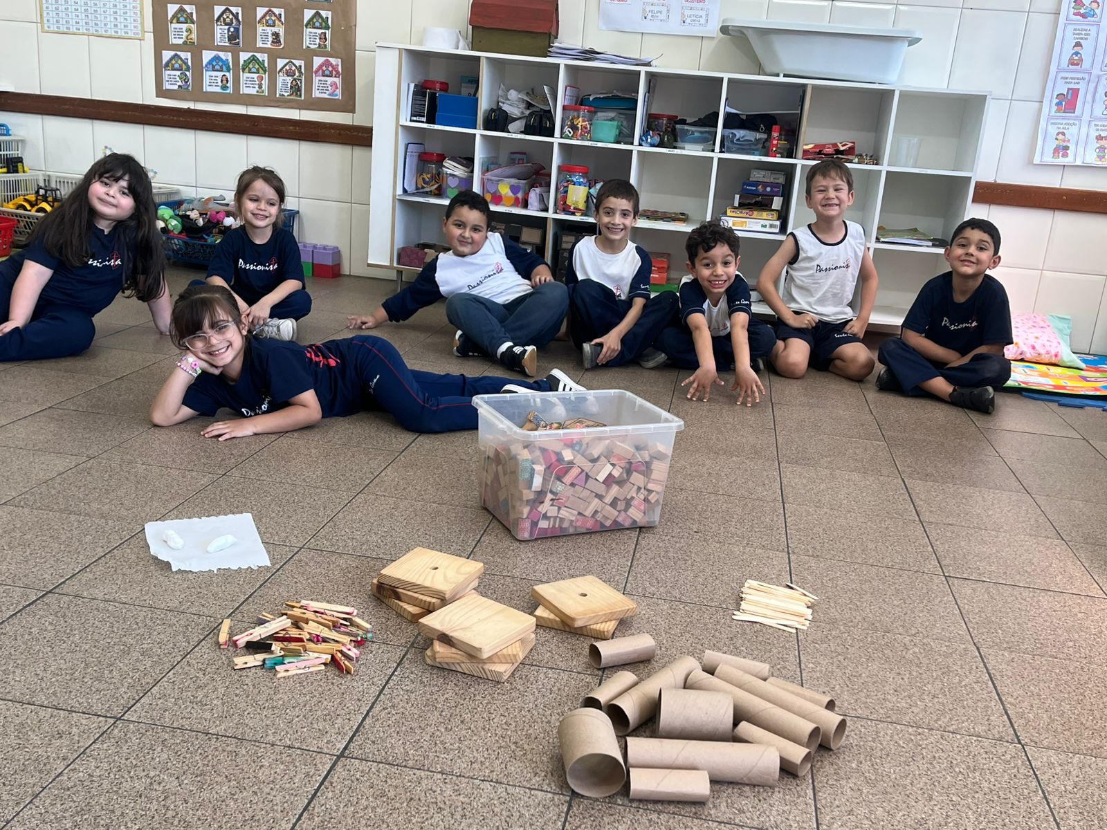 Infantil II - Oficina de Carpintaria  Santa Gema