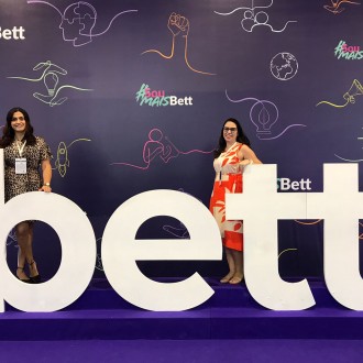 Equipe Passionista atualizando-se na Bett Educar - Santa Gema Equipe Passionista atualizando-se na Bett Educar - Santa Gema